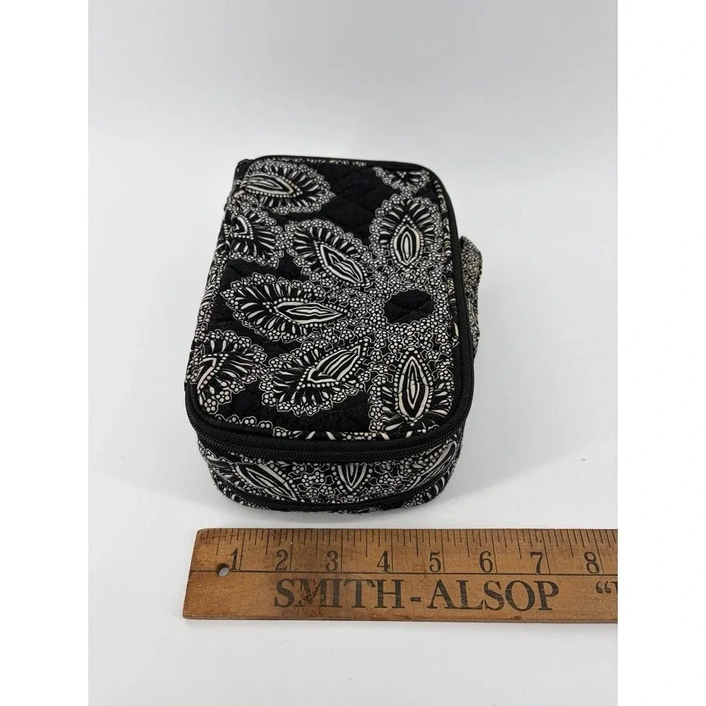 Vera Bradley Large Blush & Brush Makeup Cosmetic Case Blanco Bouquet Black White